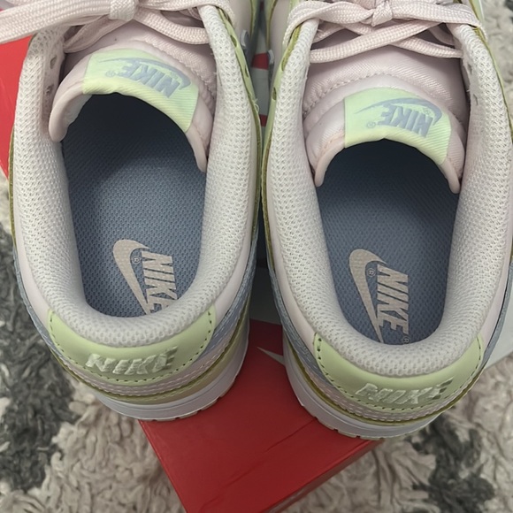 Nike Dunk - Picture 4 of 11